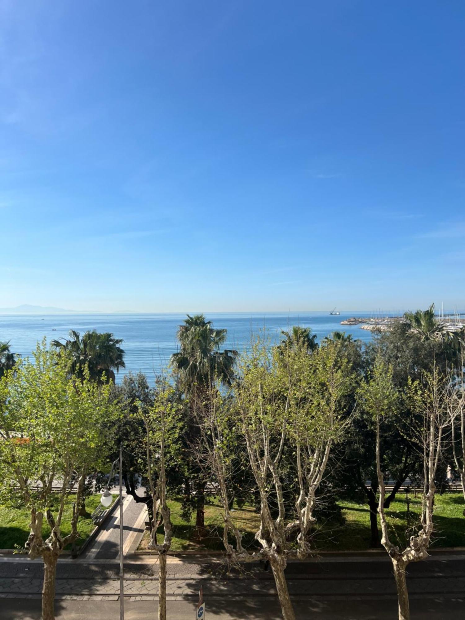 Blue Sea View Apartment Salerno Esterno foto